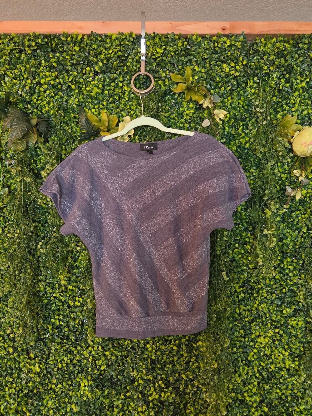 Silver iZ Byer, dolman-style knit top, small